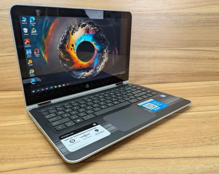 Ноутбук-трансформер HP Pavilion x360 m3 Convertible / 13.3" (1366x768) IPS Touch / Intel Core i3-6100U (2 (4) ядра по 2.3 GHz) / 8 GB DDR4 / 240 GB SSD / Intel HD Graphics 520 / WebCam / Windows 10 б/в - зображення 4
