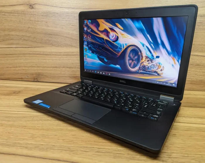 Нетбук Dell Latitude E7270 / 12.5" (1366x768) TN / Intel Core i5-6300U (2 (4) ядра по 2.4 - 3.0 GHz) / 8 GB DDR4 / 256 GB SSD / Intel HD Graphics 520 / WebCam / Windows 10 б/в - зображення 5