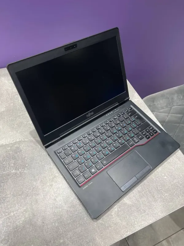 Нетбук Fujitsu LifeBook U729 / 12.5" (1920x1080) IPS / Intel Core і3-8130U (2 (4) ядра по 2.2 - 3.4 GHz) / 8 GB DDR4 / 256 GB SSD / Intel UHD Graphics 620 / WebCam б/в - зображення 5