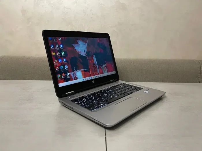 Ноутбук HP ProBook 640 G2 / 14" (1920x1080) TN / Intel Core i5-6300U (2 (4) ядра по 2.4 - 3.0 GHz) / 8 GB DDR4 / 256 GB SSD / Intel HD Graphics 520 / WebCam / DisplayPort б/в - зображення 3