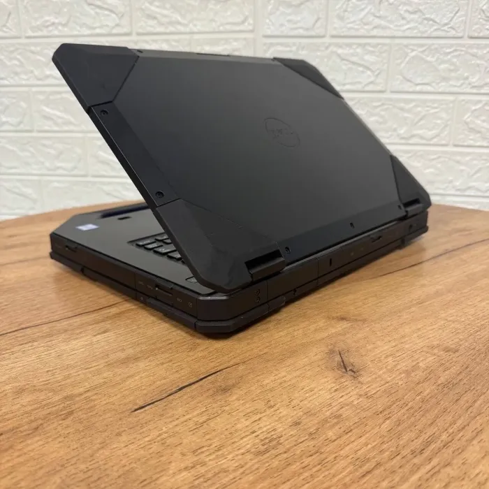 Захищений ноутбук Б-клас Dell Latitude 5414 Rugged / 14" (1366x768) TN / Intel Core i3-6100U (2 (4) ядра по 2.3 GHz) / 8 GB DDR4 / 256 GB SSD / Intel HD Graphics 520 / WebCam б/в - зображення 6