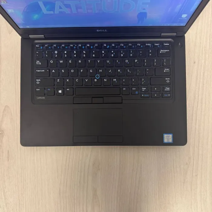 Ультрабук Dell Latitude 5480 / 14" (1366x768) TN / Intel Core i7-6600U (2 (4) ядра по 2.6 - 3.4 GHz) / 16 GB DDR4 / 256 GB SSD NVMe / nVidia GeForce 930MX, 2 GB DDR3, 64-bit / WebCam б/в - зображення 7