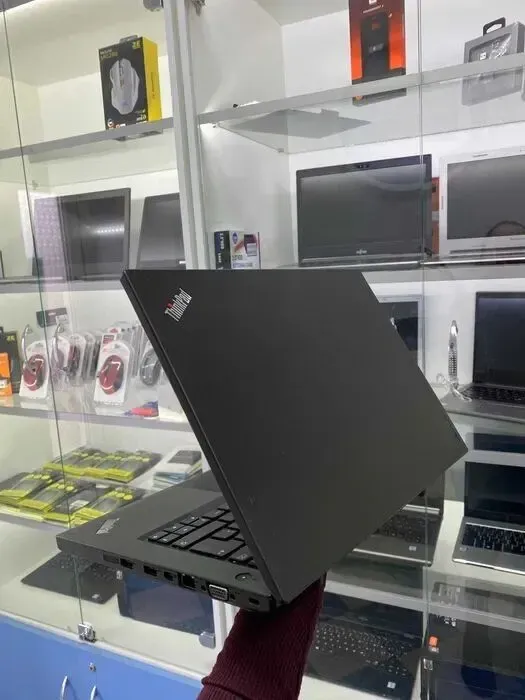 Ультрабук Lenovo ThinkPad L470 / 14" TN / Intel Core i5-6300U (2(4) ядра по 2.4-3 GHz) / 8GB DDR4 / 256GB SSD / HD Graphics 620 / WebCam / Win 10 б/в - зображення 9