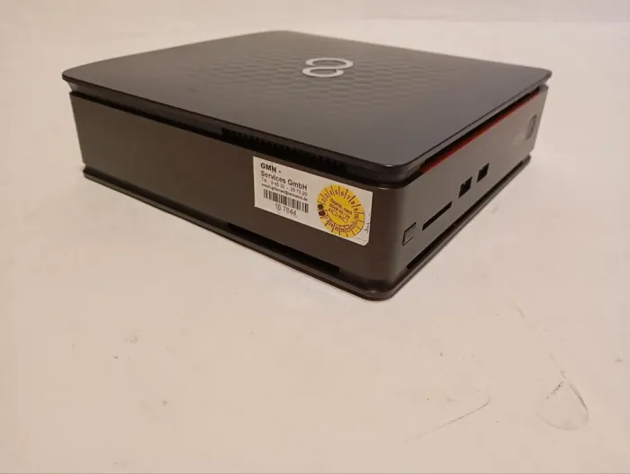 Неттоп Fujitsu Esprimo Q520 USFF / Intel Core i5-4440S (4 ядра по 2.8 - 3.3 GHz) / 8 GB DDR3 / 240 GB SSD / Intel HD Graphics 4600 б/в - зображення 3