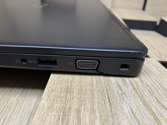 Ноутбук Б-клас Dell Latitude 5480 / 14" (1920x1080) IPS / Intel Core i5-6440HQ (4 ядра по 2.6 - 3.5 GHz) / 8 GB DDR4 / 180 GB SSD / Intel HD Graphics 530 / WebCam / HDMI б/в - зображення 11