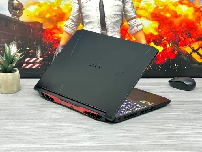 Ігровий ноутбук Acer Nitro 5 AN515-45 / 15.6" (1920x1080) IPS / AMD Ryzen 7 5800H (8 (16) ядер по 3.2 - 4.4 GHz) / 16 GB DDR4 / 512 GB SSD M.2 / nVidia GeForce RTX 3050, 4 GB GDDR6, 128-bit / WebCam / Win 11 Home б/в - зображення 5