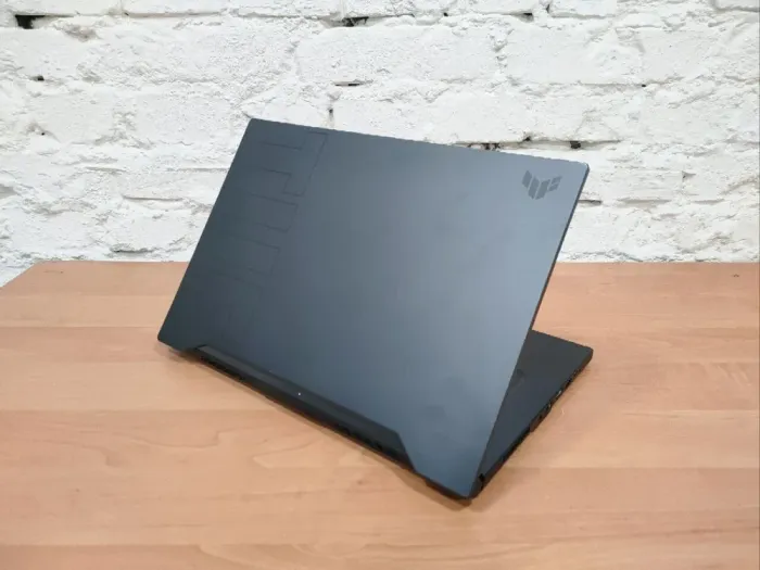 Ігровий ноутбук Asus TUF Dash FX516PM-HN013T / 15.6" (1920x1080) IPS / Intel Core i5-11300H (4 (8) ядра по 3.1 - 4.4 GHz) / 16 GB DDR4 / 1000 GB SSD / nVidia GeForce RTX 3060, 6 GB GDDR6, 192-bit б/в - зображення 5