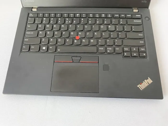 Ультрабук Б-клас Lenovo ThinkPad T470s / 14" (1920x1080) TN / Intel Core i5-7200U (2 (4) ядра по 2.5 - 3.1 GHz) / 12 GB DDR4 / 256 GB SSD / Intel HD Graphics 620 / WebCam б/в - зображення 3