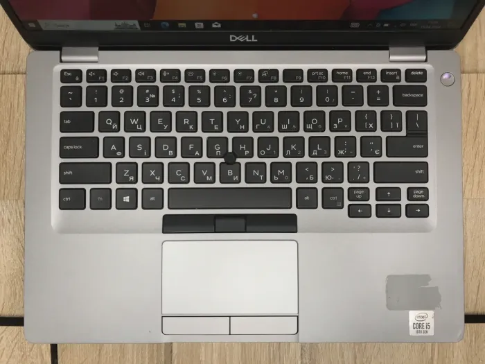 Ультрабук Б-клас Dell Latitude 5410 / 14" (1920x1080) IPS Touch / Intel Core i5-10210U (4 (8) ядра по 1.6 - 4.2 GHz) / 8 GB DDR4 / 256 GB SSD M.2 / Intel UHD Graphics / WebCam / USB 3.1 / HDMI / Windows 10 б/в - зображення 4