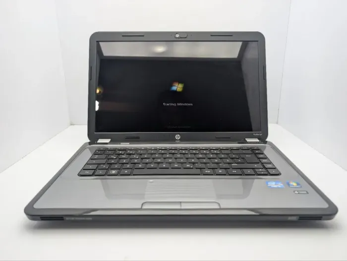 Ноутбук HP Pavillion g6-1340eg / 15.6" (1366x768) TN / Intel Core i5-2450M (2 (4) ядра по 2.5 - 3.1 GHz) / 8 GB DDR3 / 1000 GB HDD / Intel HD Graphics 3000 / WebCam / DVD-ROM б/в - зображення 3