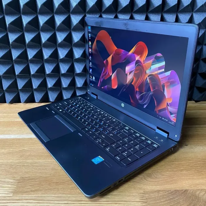 Мобільна робоча станція HP ZBook 15 G1 / 15.6" (1920x1080) TN / Intel Core i5-4330M (2 (4) ядра по 2.8 - 3.5 GHz) / 16 GB DDR3 / 360 GB SSD / nVidia Quadro K1100M, 1 GB GDDR5, 128-bit / WebCam б/в - зображення 4