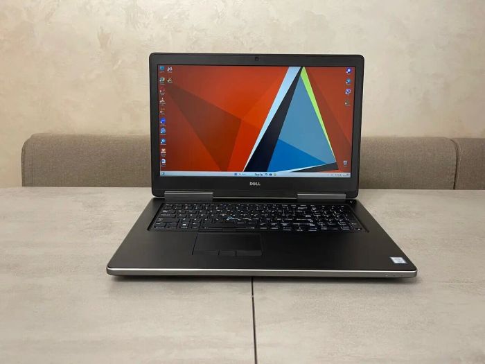 Мобільна робоча станція Dell Precision 7710 / 17.3" (1920x1080) IPS / Intel Core i7-6820HQ (4 (8) ядра по 2.7 - 3.6 GHz) / 16 GB DDR4 / 512 GB SSD M.2 + 500 GB HDD / nVidia Quadro M4000M, 4 GB GDDR5, 256-bit / WebCam / HDMI б/в - зображення 2