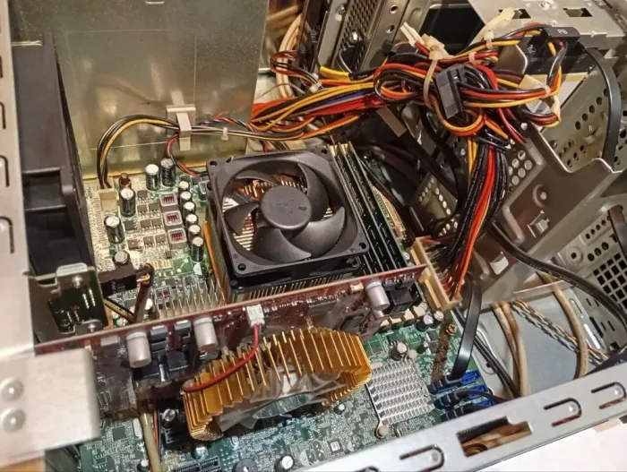 ПК Б-клас Acer Aspire M3400 Tower / AMD Athlon II X4 635 (4 ядра по 2.9 GHz) / 8 GB DDR3 / 120 GB SSD / AMD Radeon HD 4670, 512 MB GDDR3, 128-bit / Win 7 б/в - зображення 6