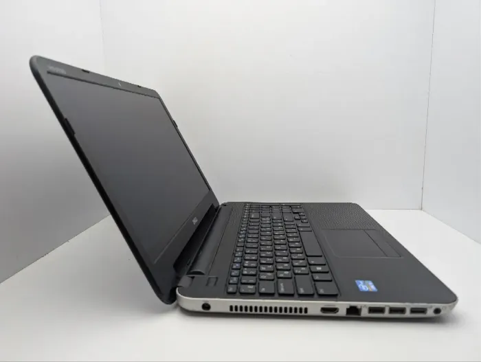 Ноутбук Dell Vostro 2521 / 15.6" (1366x768) TN / Intel Core i3-2375M (2 (4) ядра по 1.5 GHz) / 8 GB DDR3 / 120 GB SSD / Intel Graphics / WebCam / DVD-ROM б/в - зображення 4