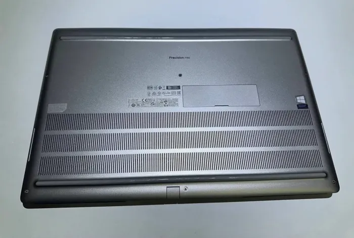 Мобільна робоча станція Dell Precision 7750 / 17.3" (1920х1080) IPS / Intel Xeon W-10885M (8 (16) ядер по 2.4 - 5.3 GHz) / 64 GB DDR4 / 256 GB SSD + 256 GB SSD / nVidia Quadro RTX 3000, 6 GB GDDR6, 192-bit / WebCam / WebCam / Win 11 Pro б/в - зображення 4