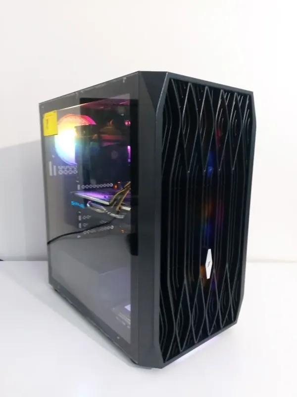 Ігровий ПК 1stPlayer Ariya AY7 Tower / Intel Core i5-7500 (4 ядра по 3,4 - 3,8 ГГц) / 16 ГБ DDR4 / 128 ГБ SSD M.2 + 512 ГБ SSD + 500 ГБ HDD / AMD Radeon RX 570, 8 ГБ GDDR5, 256-біт / 550 Вт б/в - зображення 2