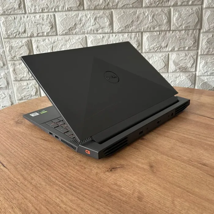 Ігровий ноутбук Б-клас Dell G15 5510 / 15.6" (1920x1080) IPS / Intel Core i5-10500H (6 (12) ядер по 2.5 - 4.5 GHz) / 8 GB DDR4 / 256 GB SSD / nVidia GeForce GTX 1650, 4 GB GDDR6, 128-bit / WebCam б/в - зображення 6