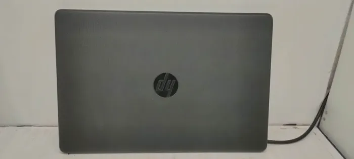 Ноутбук HP 15-ra048ur / 15.6" (1366x768) TN / Intel Celeron N3060 (2 ядра по 1.6 - 2.48 GHz) / 4 GB DDR3 / 500 GB HDD / HD Graphics 400 / WebCam б/в - зображення 6