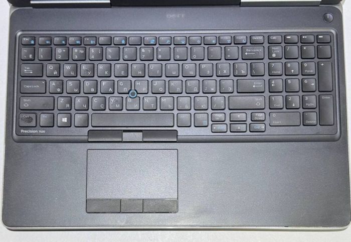 Мобільна робоча станція Dell Precision 7520 / 15,6" (1920x1080) IPS / Intel Core i7-7820HQ (4 (8) ядра по 2,9 - 3,9 ГГц) / 16 ГБ DDR4 / 512 ГБ SSD / nVidia Quadro M1200, 4 ГБ GDDR5, 128-біт / NoWebCam б/в - зображення 3