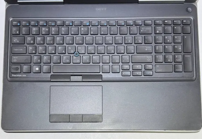 Мобільна робоча станція Dell Precision 7520 / 15,6" (1920x1080) IPS / Intel Core i7-7820HQ (4 (8) ядра по 2,9 - 3,9 ГГц) / 16 ГБ DDR4 / 512 ГБ SSD / nVidia Quadro M1200, 4 ГБ GDDR5, 128-біт / NoWebCam б/в - зображення 3