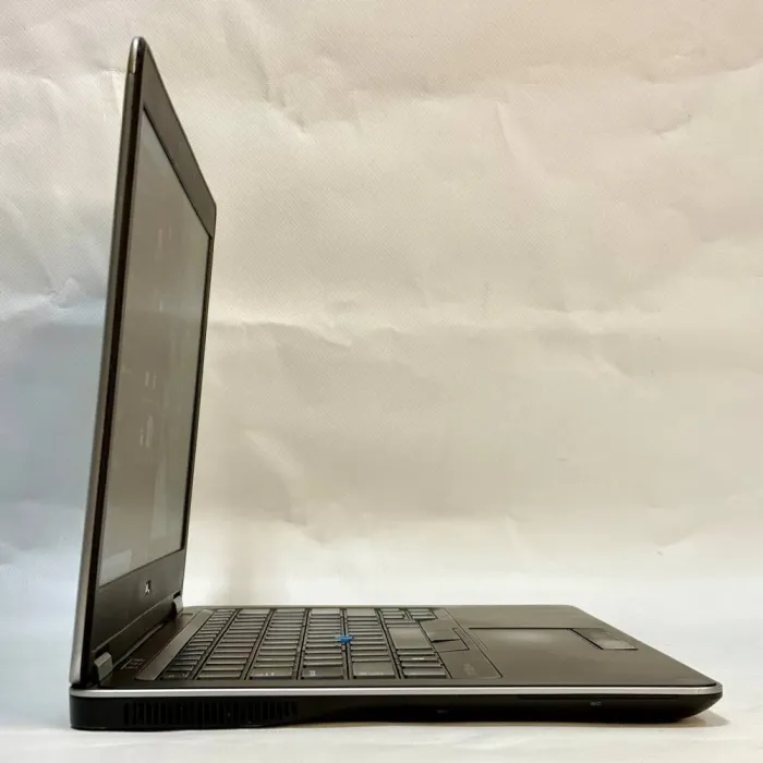 Ноутбук Б-клас Dell Latitude E7440 / 14" (1920x1080) IPS / Intel Core i7-4600U (2 (4) ядра по 2.1 - 3.3 GHz) / 8 GB DDR3 / 256 GB SSD / Intel HD Graphics 4400 / Windows 10 Pro б/в - зображення 6