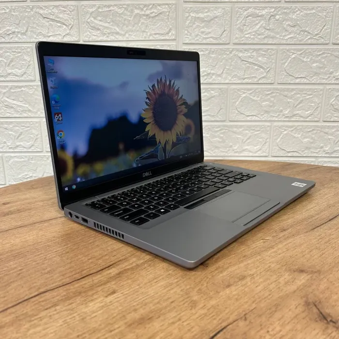 Ультрабук Б-клас Dell Latitude 5410 / 14" (1366x768) TN / Intel Core i5-10310U (4 (8) ядра по 1.7 - 4.4 GHz) / 8 GB DDR4 / 256 GB SSD / Intel UHD Graphics / WebCam б/в - зображення 4