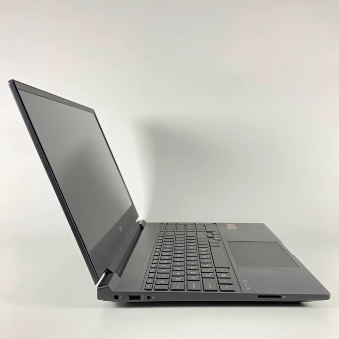 Ігровий ноутбук Б-класу HP Victus 15-fb2063dx / 15,6" (1920x1080) IPS / AMD Ryzen 5 7535HS (6 (12) ядер по 3,3 - 4,55 ГГц) / 16 ГБ DDR5 / 512 ГБ SSD / AMD Radeon RX 6550M, 4 ГБ GDDR6, 64-біт / WebCam б/в - зображення 4