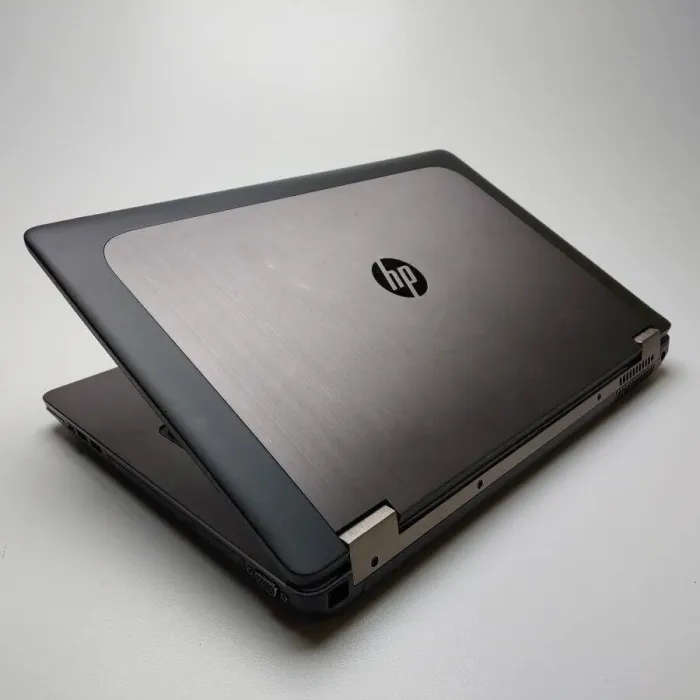 Робоча станція HP ZBook 17 G2 / 17.3" TN / Core i5-4310M (2(4) ядра по 2.7-3.4 GHz) / 16GB DDR3 / 512GB SSD / Quadro K1100M, 2GB GDDR5, 128-bit / WebCam / DVD-ROM / Win10 Pro б/в - зображення 7