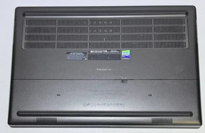 Мобільна робоча станція Dell Precision 7740 / 17,3" (1920x1080) IPS / Intel Core i7-9750H (6 (12) ядер по 2,6 - 4,5 ГГц) / 64 ГБ DDR4 / 1000 ГБ SSD / nVidia Quadro RTX 4000, 8 ГБ GDDR6, 256-біт / HDMI / WebCam б/в - зображення 5