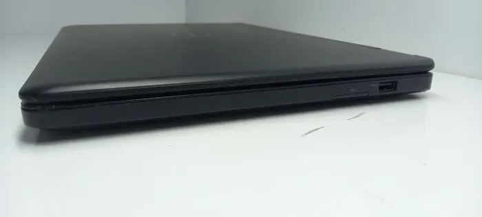 Ноутбук Б-клас Dell Latitude E5450 / 14" (1600x900) TN / Intel Core i5-5300U (2 (4) ядра по 2.3-2.9 GHz) / 8 GB DDR3 / 256 GB SSD /HD Graphics 5500 / WebCam / HDMI б/в - зображення 5