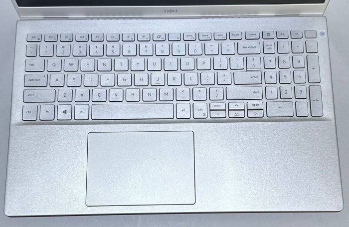 Ультрабук Б-клас Dell Inspiron 15 5502 / 15.6" (1920x1080) IPS / Intel Core i5-1135G7 (4 (8) ядра по 2.4 - 4.2 GHz) / 16 GB DDR4 / 256 GB SSD / Intel Iris Xe Graphics / WebCam / Win 11 Pro б/в - зображення 8