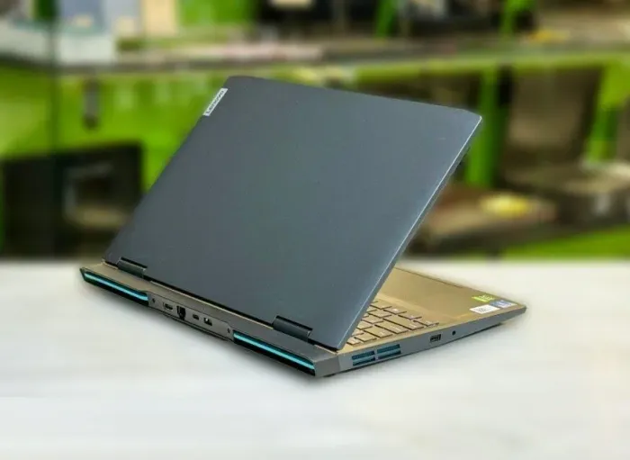 Ігровий ноутбук Lenovo IdeaPad Gaming 3 15IAH7 / 15.6" (1920x1080) IPS / Intel Core i5-12500H (12 (16) ядер по 3.3 - 4.5 GHz) / 16 GB DDR4 / 512 GB SSD / nVidia GeForce RTX 3050 Ti, 4 GB GDDR6, 128-bit / WebCam / Win 11 Home б/в - зображення 5