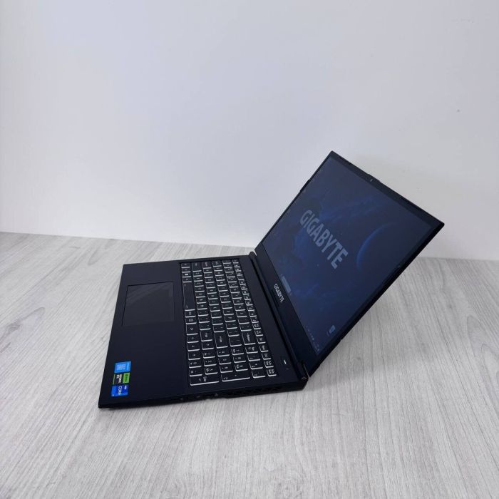 Ігровий ноутбук Gigabyte G5 KF5 / 15,6" (1920x1080) IPS / Intel Core i7-12650H (10 (16) ядер по 2,3 - 4,7 ГГц) / 32 ГБ DDR4 / 512 ГБ SSD / nVidia GeForce RTX 4060, 8 ГБ GDDR6, 128-біт / WebCam б/в - зображення 5