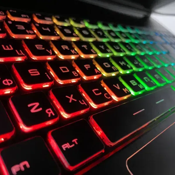 Ігровий ноутбук Б-клас MSI GS63VR 6RF / 15.6" (1920x1080) IPS / Intel Core i7-6700HQ (4 (8) ядра по 2.6 - 3.5 GHz) / 16 GB DDR4 / 128 GB SSD + 1000 GB HDD / nVidia GeForce GTX 1060, 6 GB GDDR5, 192-bit / WebCam / HDMI б/в - зображення 7