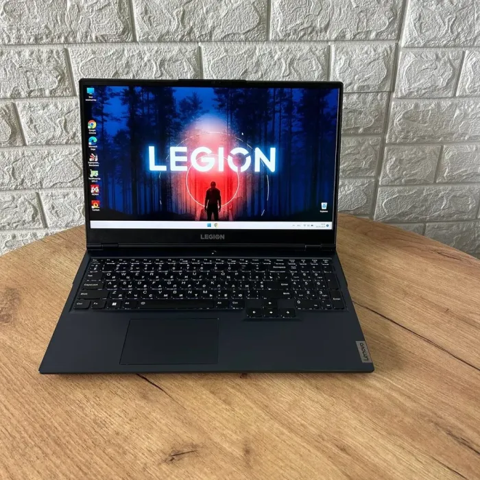 Ігровий ноутбук Lenovo Legion 5 15ACH6H / 15.6" (1920x1080) IPS / AMD Ryzen 5 5600H (6 (12) ядер по 3.3 - 4.2 GHz) / 16 GB DDR4 / 512 GB SSD / nVidia GeForce RTX 3060, 6 GB GDDR6, 192-bit / WebCam б/в - зображення 2