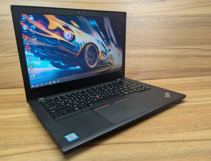 Ноутбук Lenovo ThinkPad T480 / 14" (1366x768) TN / Intel Core i5-8250U (4 (8) ядра по 1.6 - 3.4 GHz) / 16 GB DDR4 / 480 GB SSD / Intel UHD Graphics 620 / WebCam / TouchID / Windows 10 б/в - зображення 4