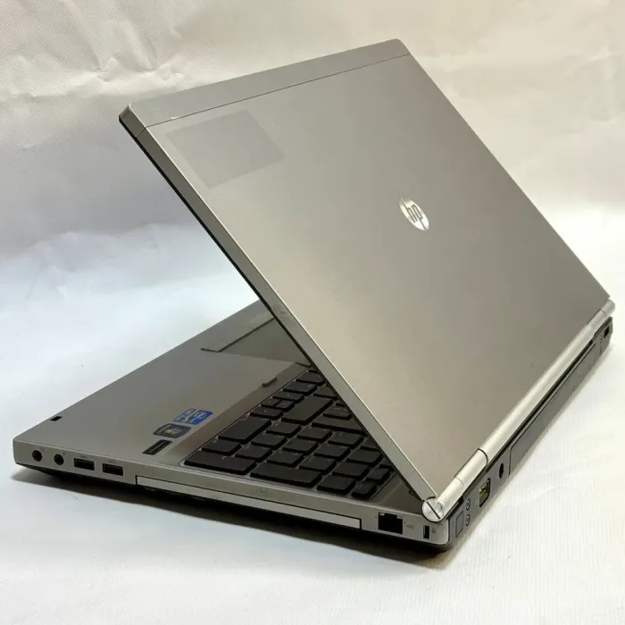 Ноутбук Б-клас HP EliteBook 8560p / 15.6" (1600x900) TN / Intel Core i3-2310M (2 (4) ядра по 2.1 GHz) / 8 GB DDR3 / 128 GB SSD / Intel HD Graphics 3000 / WebCam / DVD-ROM б/в - зображення 8