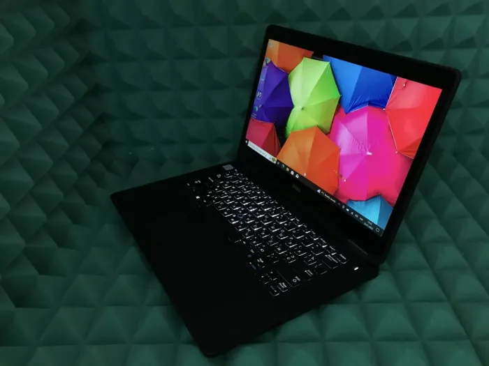 Ультрабук Dell Latitude E7470 / 14" IPS Touch / Core i5-6300U (2(4) ядра по 2.4-3GHz) / 8GB DDR4 / 120GB SSD M.2 / HD Graphics 520 / WebCam / HDMI / miniDP / Win 10 б/в - зображення 2