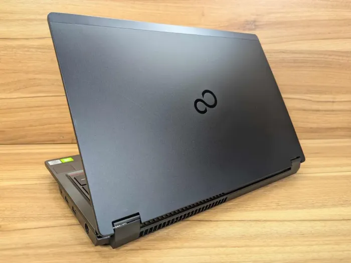 Мобільна робоча станція Fujitsu Celsius H7510 / 15,6" (1920x1080) IPS / Intel Core i7-10850H (6 (12) ядер по 2,7 - 5,1 ГГц) / 16 ГБ DDR4 / 512 ГБ SSD / nVidia Quadro T1000, 4 ГБ GDDR6, 128-біт / WebCam / HDMI / Windows 10 б/в - зображення 6