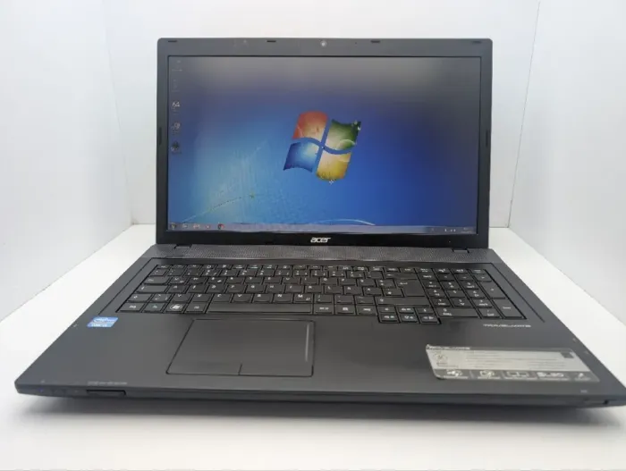 Ноутбук Acer TravelMate 7750 / 17.3" (1600x900) TN / Intel Core i3-2350M (2 (4) ядра по 2.3 GHz) / 6 GB DDR3 / 250 GB HDD / Intel HD Graphics 3000 / WebCam / DVD-ROM б/в - зображення 2