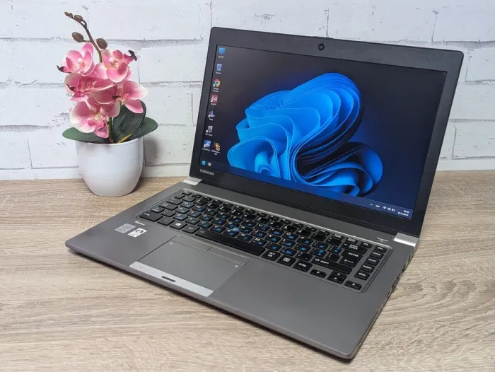 Ноутбук Б-клас Toshiba Tecra Z40-A-187 / 14" (1366x768) TN / Intel Core i5-4310U (2 (4) ядра по 2.0 - 3.0 GHz) / 8 GB DDR3 / 128 GB SSD / Intel HD Graphics 4400 / WebCam / HDMI б/в - зображення 4