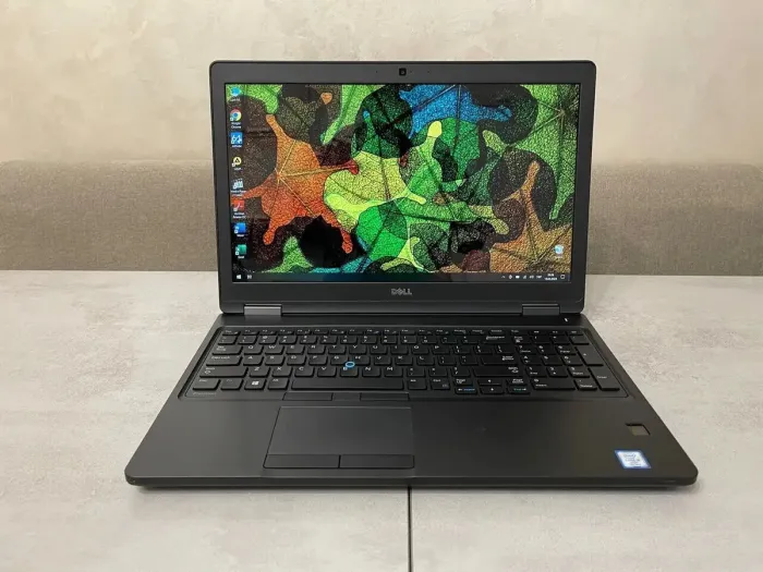 Ноутбук Dell Precision 3520 / 15.6" IPS Touch / Intel Core i5-7440HQ (4 ядра по 2.8-3.8GHz) / 16GB DDR4 / 256GB SSD M.2 / Intel HD Graphics 630 / WebCam / HDMI б/в - зображення 3