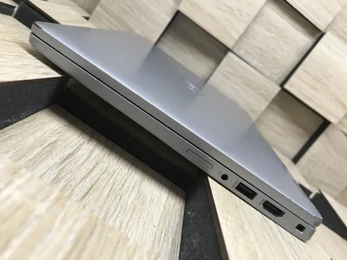 Ультрабук Б-клас Dell Latitude 5320 / 13.3" (1920x1080) IPS Touch / Intel Core i5-1145G7 (4 (8) ядра по 2.6 - 4.4 GHz) / 8 GB DDR4 / 256 GB SSD M.2 / Intel Iris Xe Graphics / WebCam / USB 3.2 / HDMI / Windows 10 б/в - зображення 7