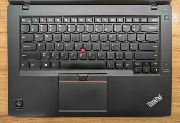 Ноутбук Lenovo ThinkPad T450 / 14" (1366x768) TN / Intel Core i5-5200U (2 (4) ядра по 2.2 - 2.7 GHz) / 8 GB DDR3 / 256 GB SSD / Intel HD Graphics 5500 / WebCam / Fingerprint / Windows 10 б/в - зображення 3