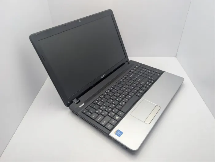 Ноутбук Acer Aspire E1-531 / 15.6" (1366x768) TN / Intel Celeron 1005M (2 ядра по 1.9 GHz) / 8 GB DDR3 / 320 GB HDD / Intel HD Graphics / WebCam / DVD-ROM б/в - зображення 6