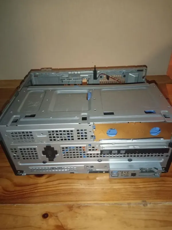 ПК Б-клас Dell OptiPlex 5040 Tower / Core i3-6100T (2(4) ядра по 3.2GHz) / 4GB DDR3 / 120GB SSD / HD Graphics 530 / DVD-RW б/в - зображення 2