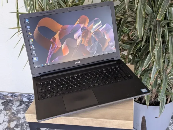 Ноутбук Б-клас Dell Vostro 3558 / 15.6" (1366x768) TN / Intel Core i5-7200U (2 (4) ядра по 2.1 - 4.1 GHz) / 16 GB DDR4 / 180 GB SSD / Intel HD Graphics 620 / WebCam / DVD-ROM б/в - зображення 4