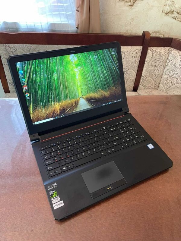 Ігровий ноутбук Clevo N155RDi / 15,6" (1920x1080) TN / Intel Core i7-6700HQ (4 (8) ядра по 2,6 - 3,5 ГГц) / 16 ГБ DDR3 / 256 ГБ SSD / nVidia GeForce GTX 960, 2 ГБ GDDR5, 128-біт / Веб-камера б/в - зображення 2