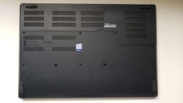 Мобільна робоча станція Lenovo ThinkPad P72 / 17.3" (1920x1080) IPS / Intel Core i7-8850H (6 (12) ядер по 2.6 - 4.3 GHz) / 32 GB DDR4 / 128 GB SSD + 512 GB SSD + 750 GB HDD / nVidia Quadro P2000, 4 GB GDDR5, 128-bit / WebCam б/в - зображення 8