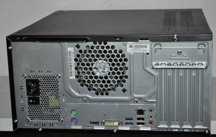 Комп'ютер Fujitsu Esprimo P556 E85+ Tower / Intel Core i3-6100 (2 (4) ядра по 3.7 GHz) / 8 GB DDR4 / 240 GB SSD NEW / Intel HD Graphics 530 / DVD-ROM / DVI / Windows 11 Pro б/в - зображення 8